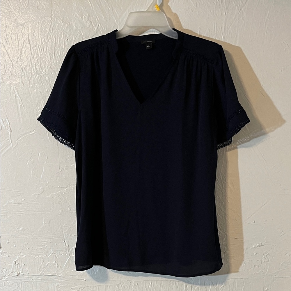 Ann Taylor Dark Navy V-Neck Short Sleeve Blouse